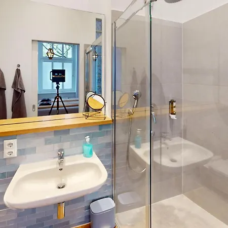 Myhappyplace In The Middle Of *